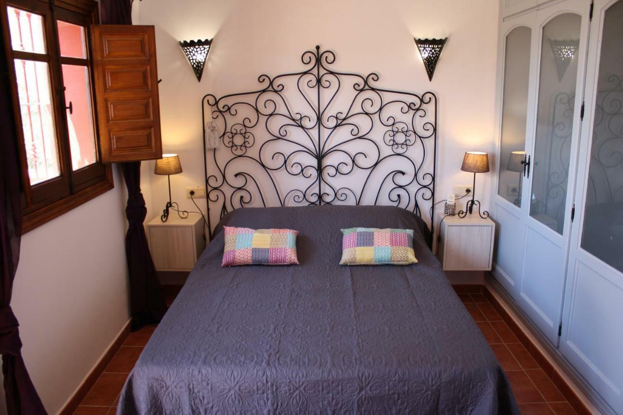 Boutique Bed & Breakfast Casa Utopia Alcaucin Luaran gambar